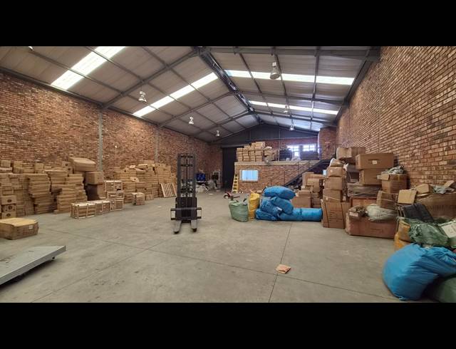 412M² WAREHOUSE TO LET IN BARTLETT